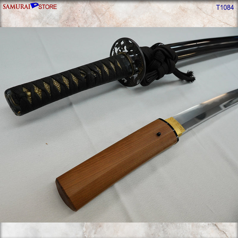 T1084 Wakizashi Sword TOSHIZANE in Ornate Mounting - SAMURAI STORE